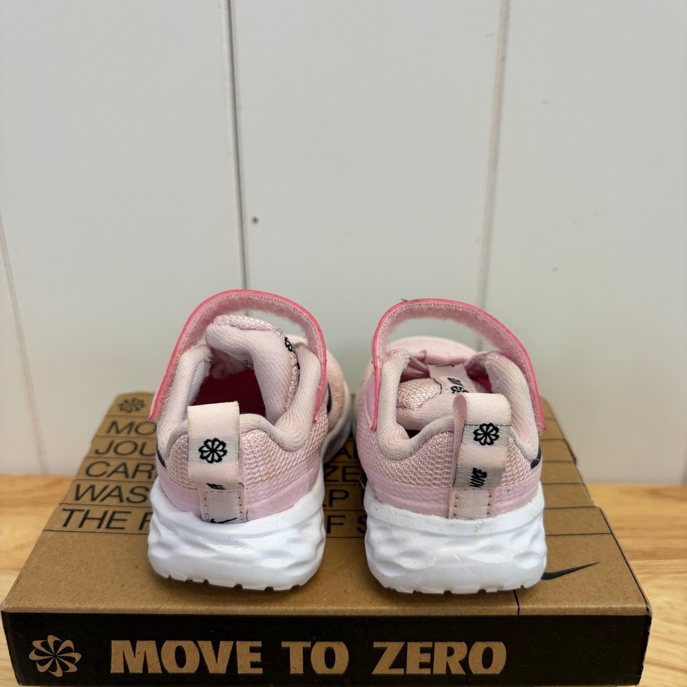 Nike Revolution 6 Next Nature Baby Toddler Size 2C Pastel Sporty Preppy Athletic - Picture 6 of 7